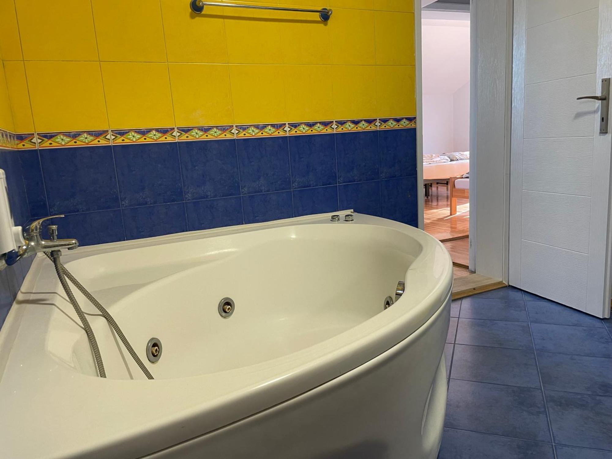 Apartments Peka Dusanovac Eksteriør billede